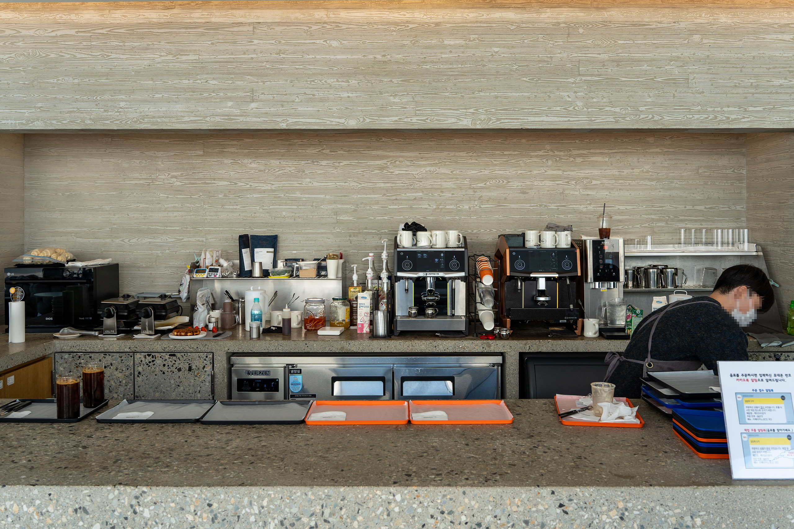 카페 케이프라운지 1층