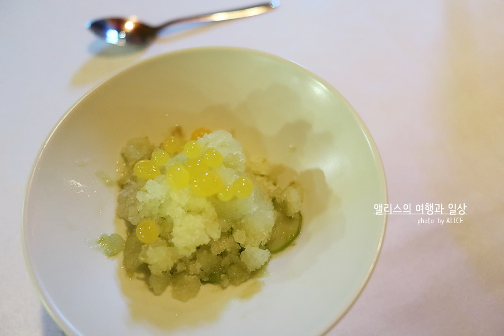 제주 전통 5성급 호텔 씨에스 다이닝 레스토랑 크리스마스 특별한 코스메뉴