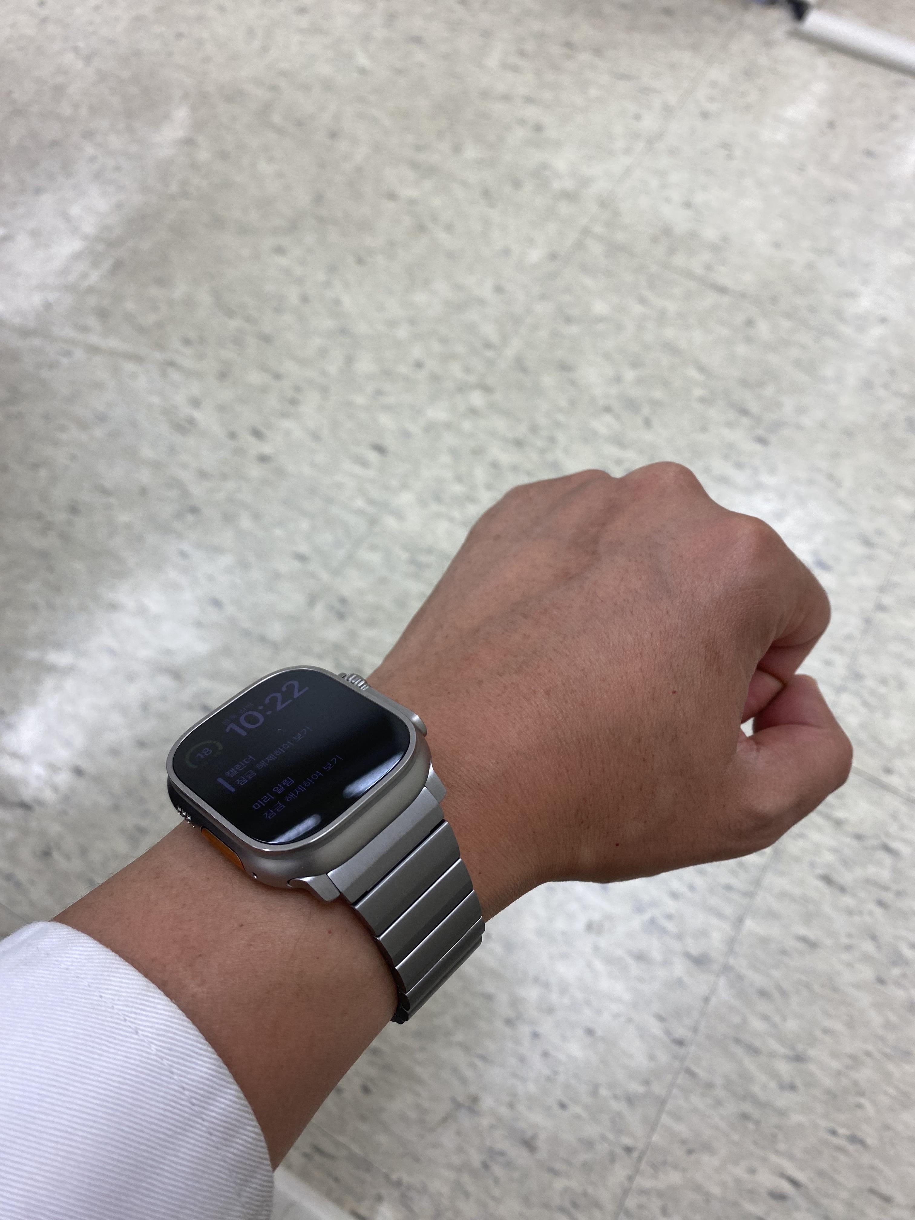 노마드 티타늄 밴드 v2 - 착샷