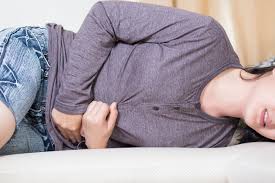 오른쪽 갈비뼈 아래 통증