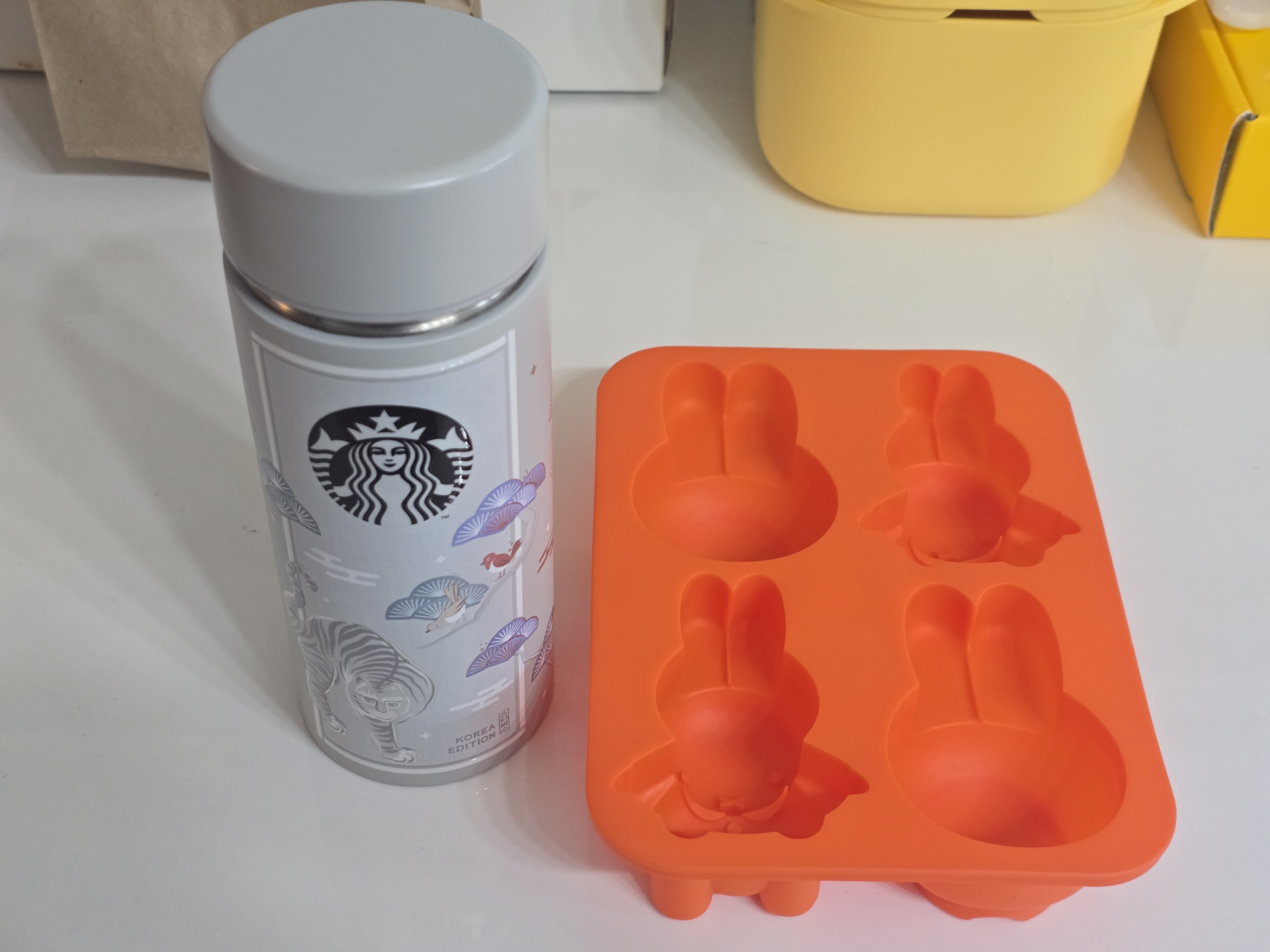 개인 텀블러와 얼음틀을 이용해 효율적으로 음료를 구매하자