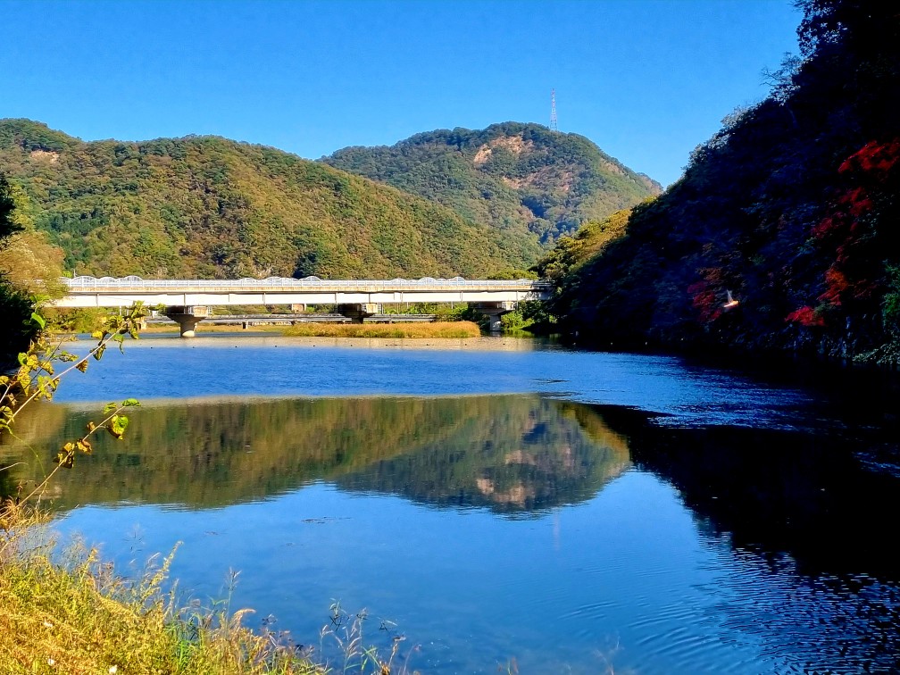 강원도 원주 가볼만한 곳, 블루리본 스톤크릭 카페: 수묵화 속 절벽, 로스팅 커피, 할인 정보