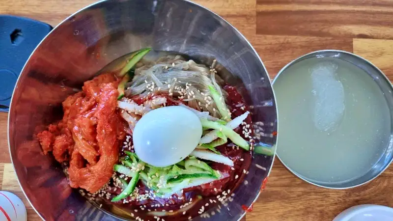 식객 허영만 백반기행 161회 김재경 편 홍어회무침 수북한 회냉면, 식초 필요없는 새콤한 전국구 물냉면, 비빔냉면, 냉면 서천 노포 맛집 소개