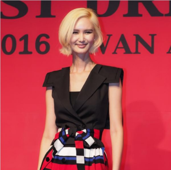 모델 이평 암투병 사망