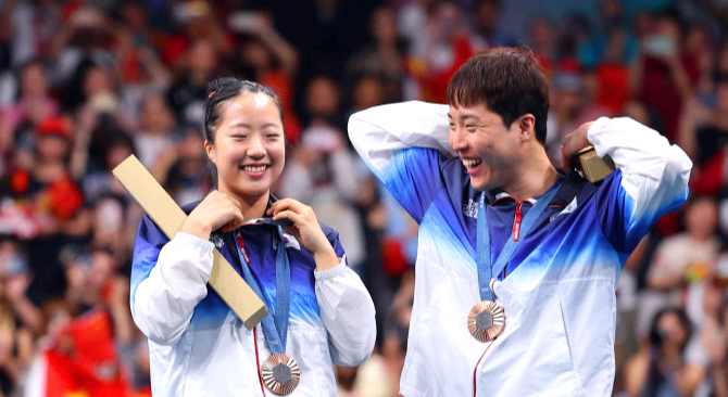 파리 올림픽 신유빈