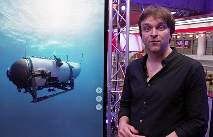 타이탄 잠수정을 설명하고 있는 앵커(출처:BBC)