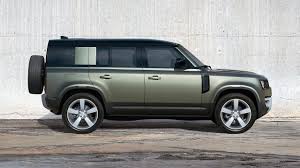 랜드로버 디펜더.