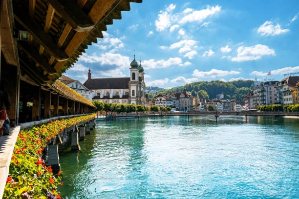 루체른_로이스강