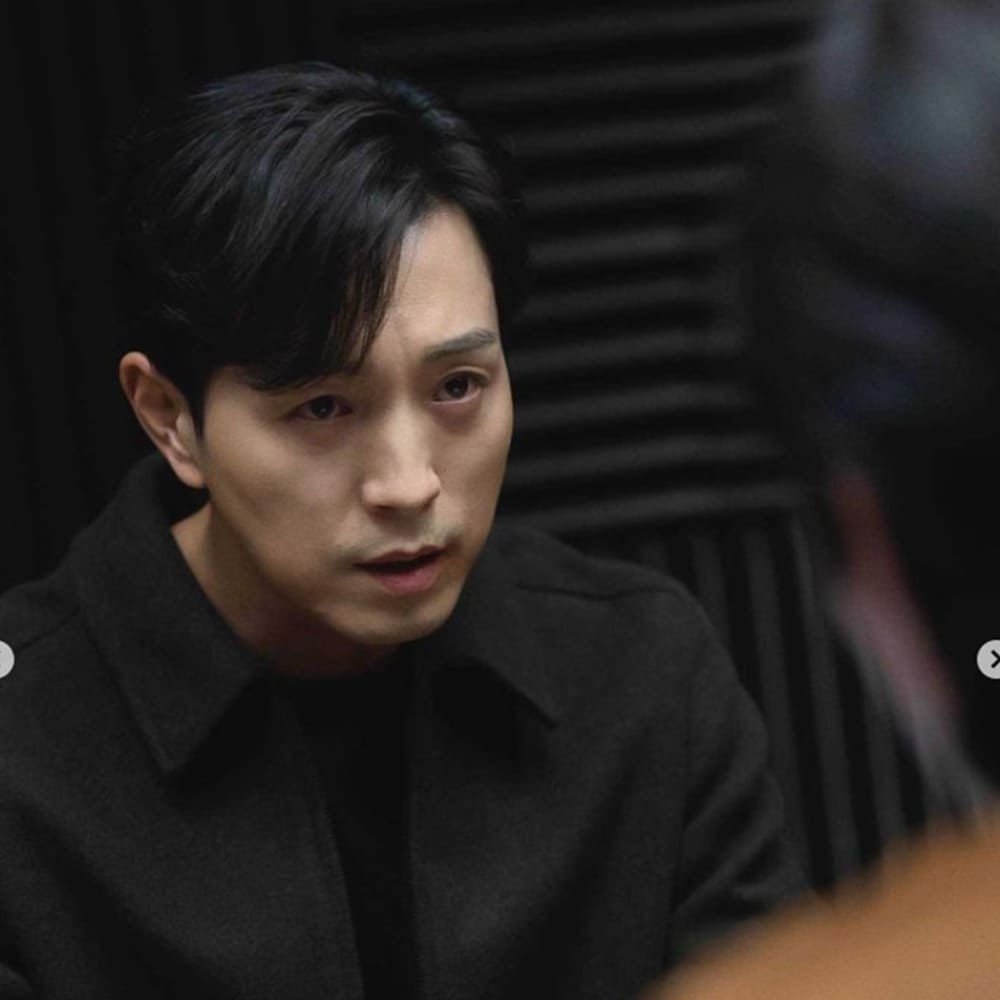 정성일
