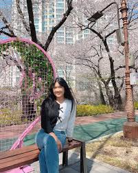 모니카 임신 후 스타일 변화