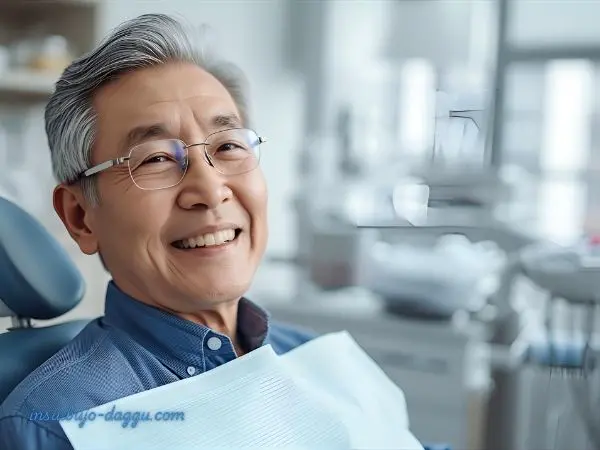 노인 임플란트 건강보험 적용 조건과 본인부담금 정리