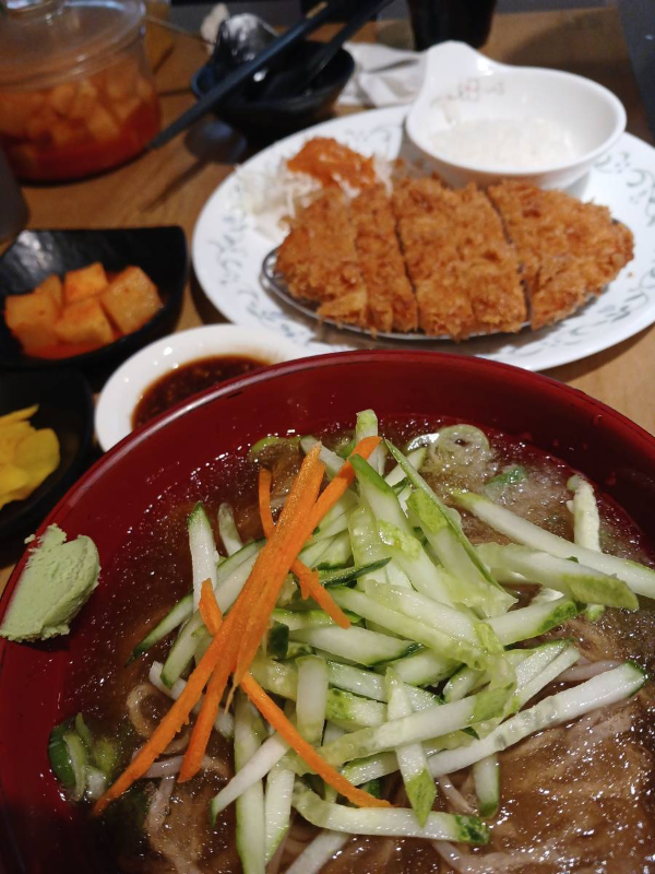 압구정하루 냉모밀과 돈까스