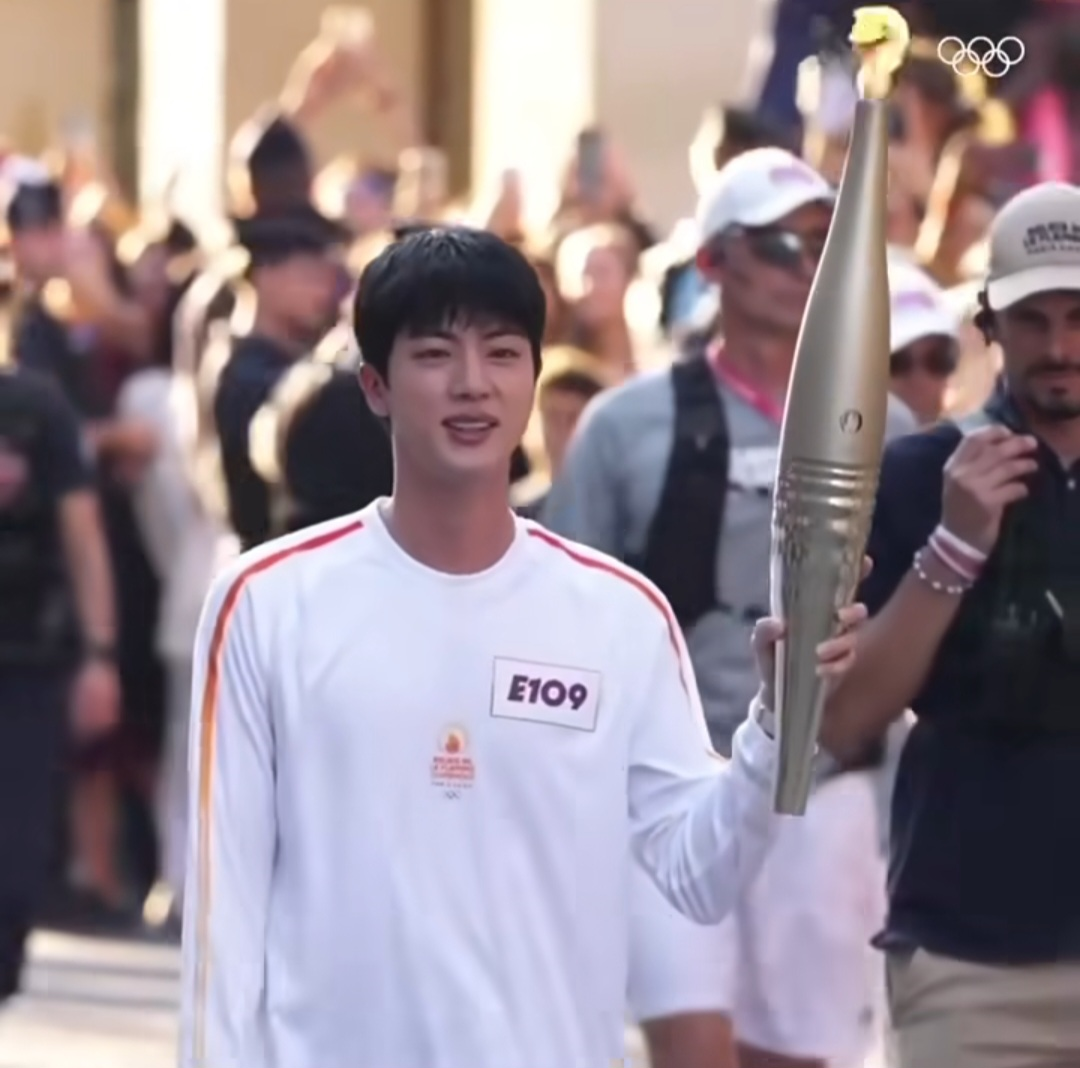 파리올림픽 성화봉송 주자 진