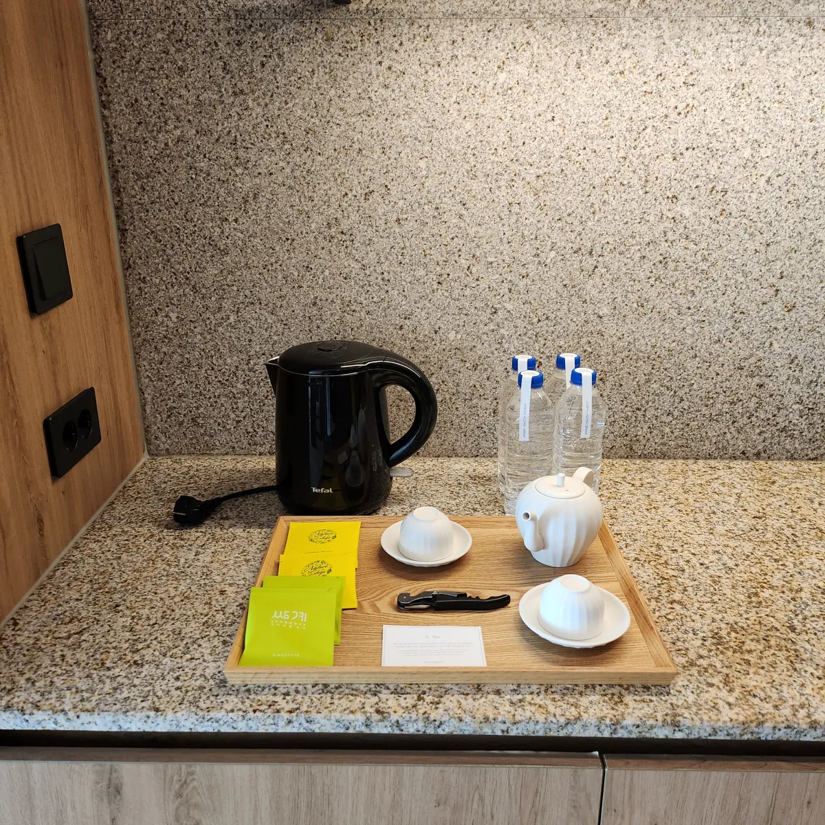 정선-파크로쉬-객실-티