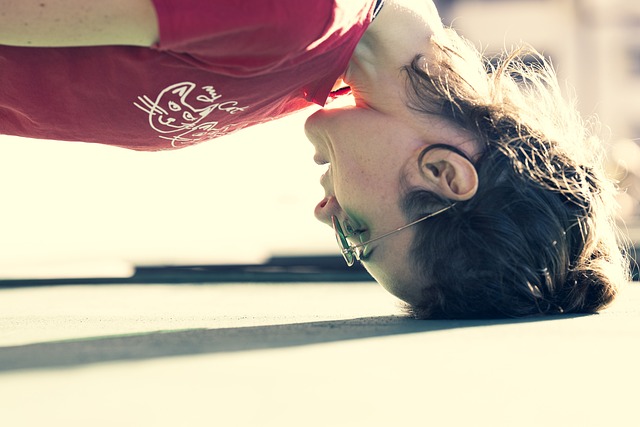 주변 사람과 갈등 없이 의견을 전달하는 대화 기술