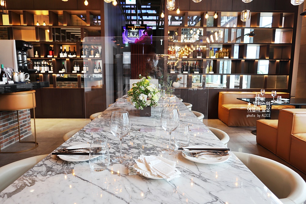 머큐어 앰배서더 서울 홍대, 무료업글 혜택, SMT라운지, 코인세탁실 등