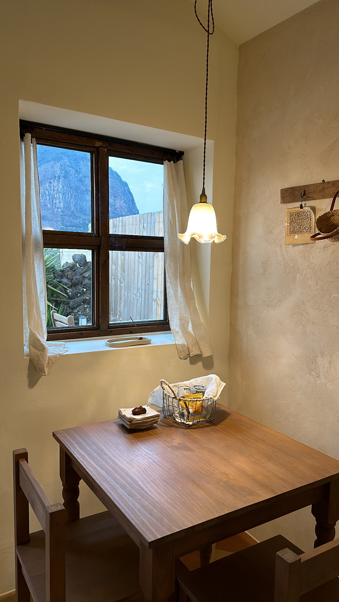 온담 작은채 테이블1