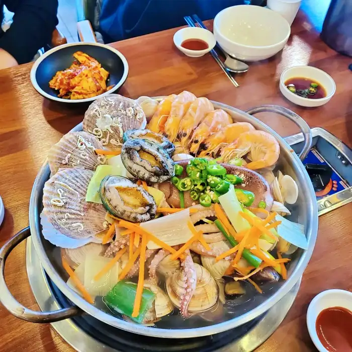 생방송 오늘저녁 화성 융건릉 해물 칼국수 맛집