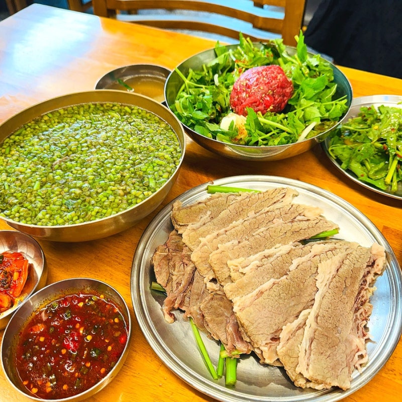 용산구 곰탕 맛집, 능동미나리 (용산점)