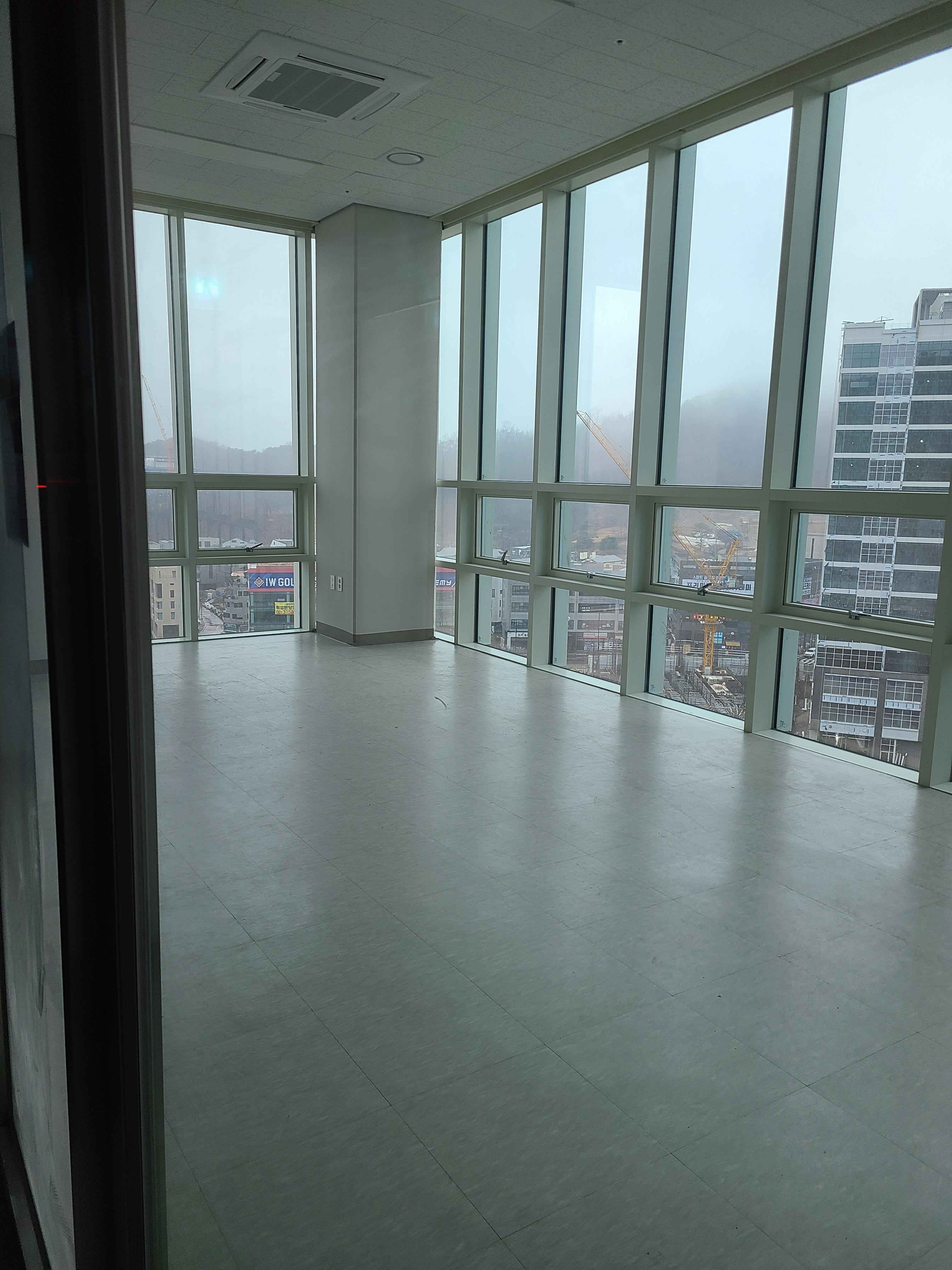 DMC 향동 스타허브플러스 사무실6