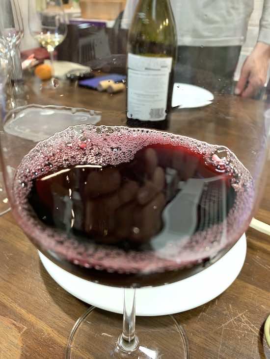 Finca Lomilla Old Vines Garnacha 2015의 색