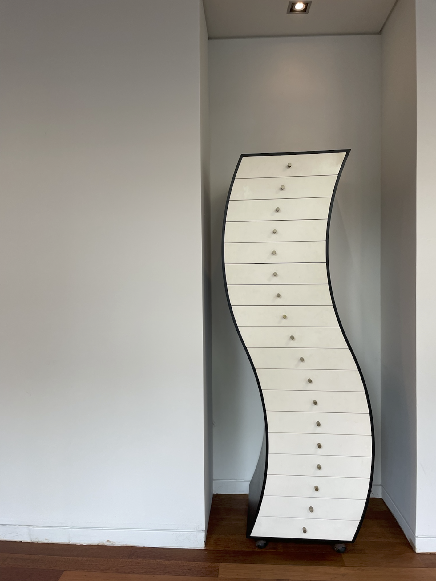 가나아트센터서랍장