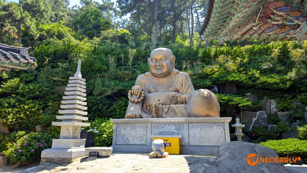 이런 곳에도 포토존이 자리할 정도의 관광명소입니다.