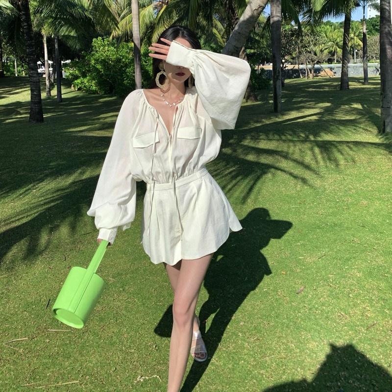 레이스 크림점프슈트 반바지 슬리브 휴양지점프수트