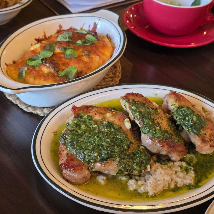 프렌치 레스토랑 메인 요리 상차림, 고기 요리와 그라탕
