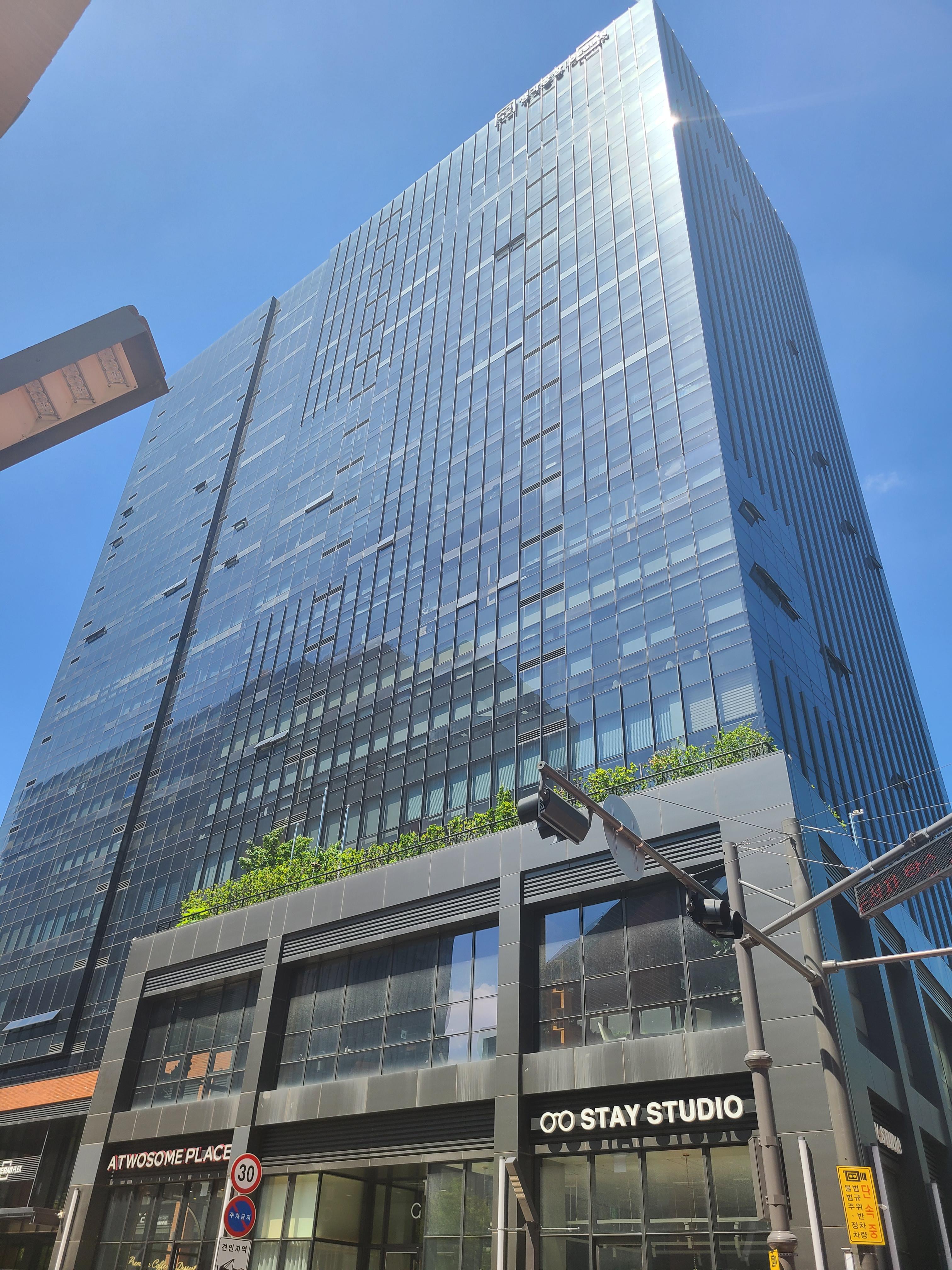 성수 생각공장 데시앙플렉스 외관 및 주변환경1