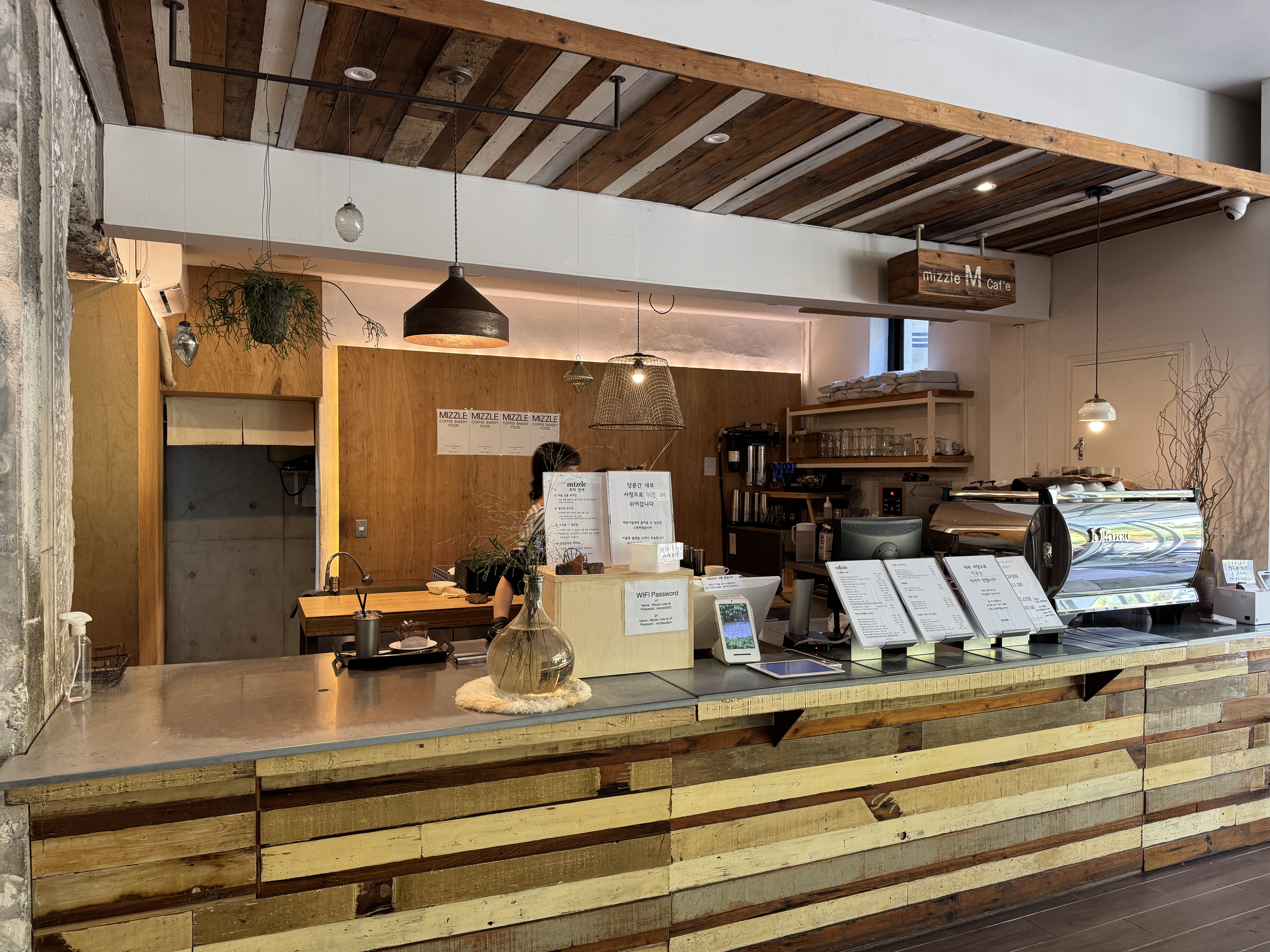 419카페거리-미즐카페엠-픽업대