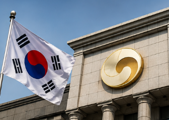 한국은행 13년 만 금 투자