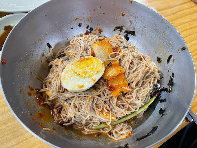 강원도 홍천 메밀집 '장원막국수'