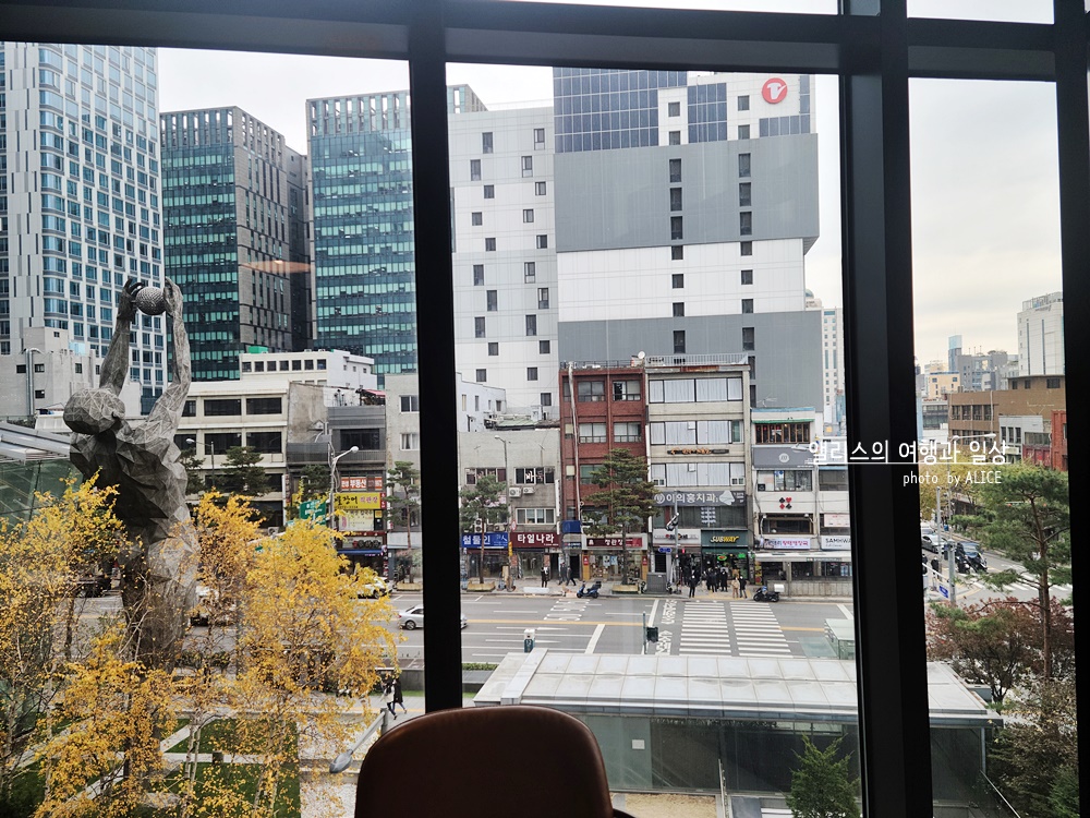 포포인츠 바이 쉐라톤 서울 명동 에볼루션 뷔페 런치 후기