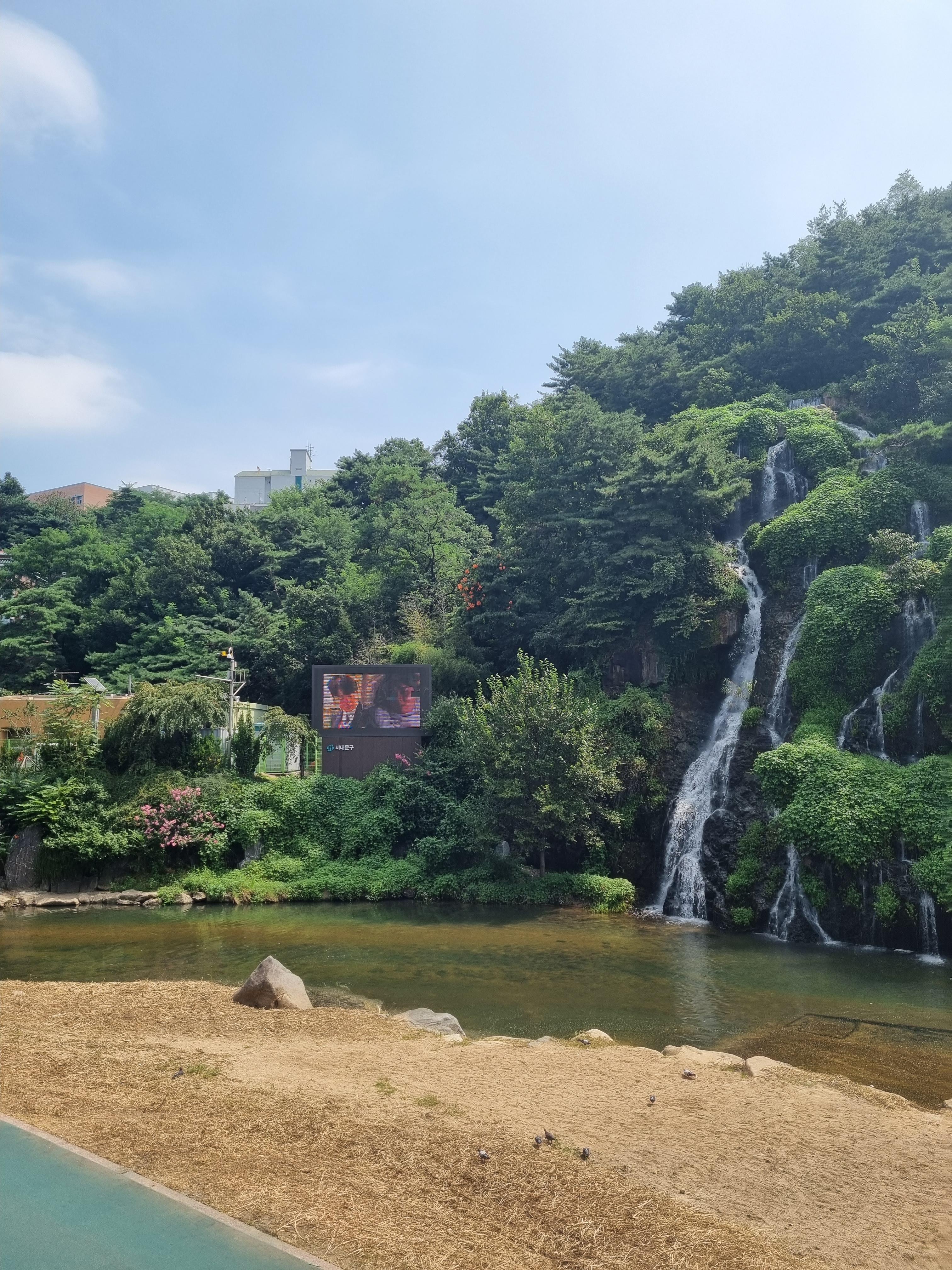 홍제천 산책로