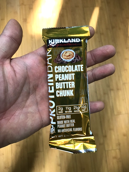 커클랜드 프로틴바 &amp;#39;초콜릿 피넛 버터 청크&amp;#39;