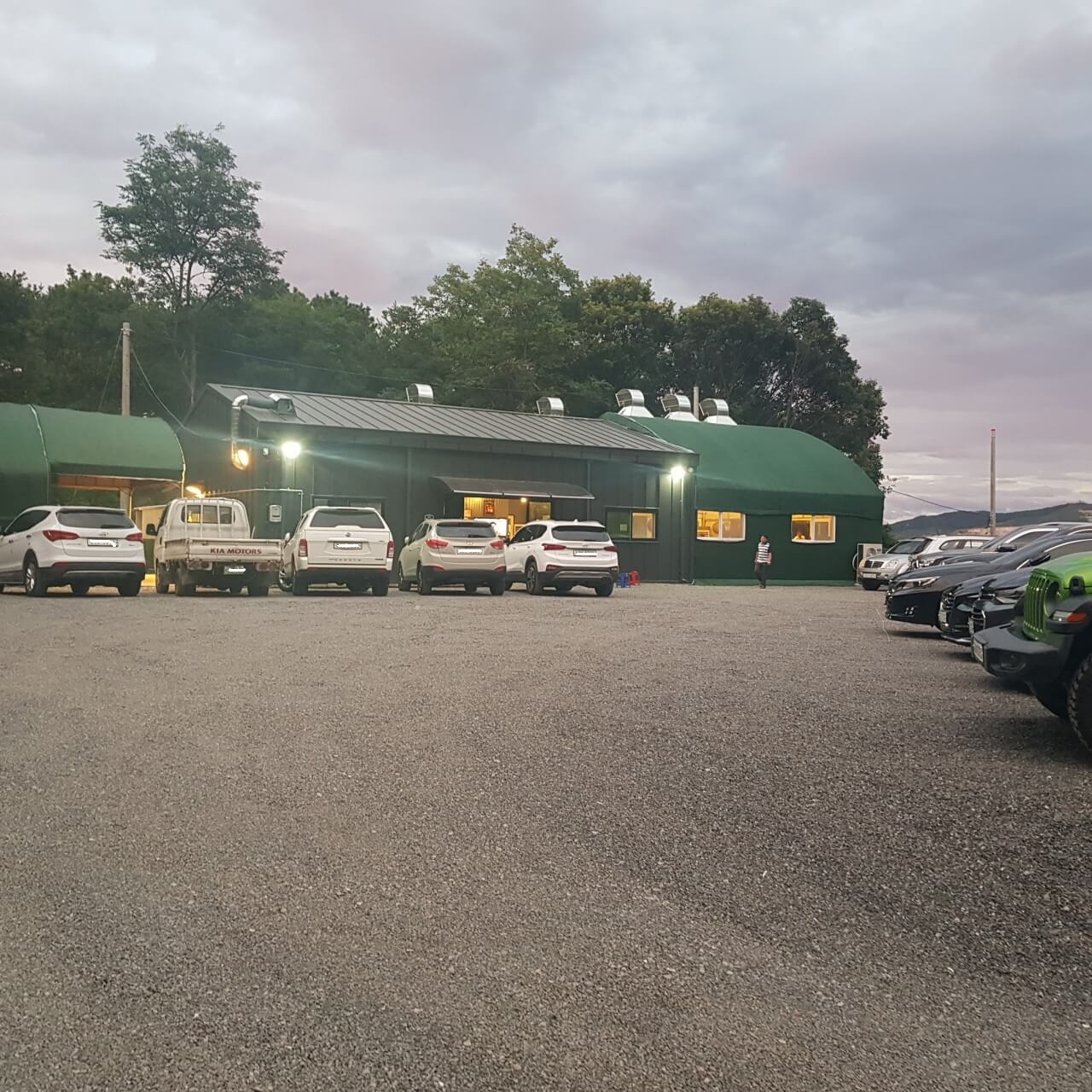 생방송투데이 외국인의 밥상 양주 광적면 오리 장작구이 맛집 먹골농장