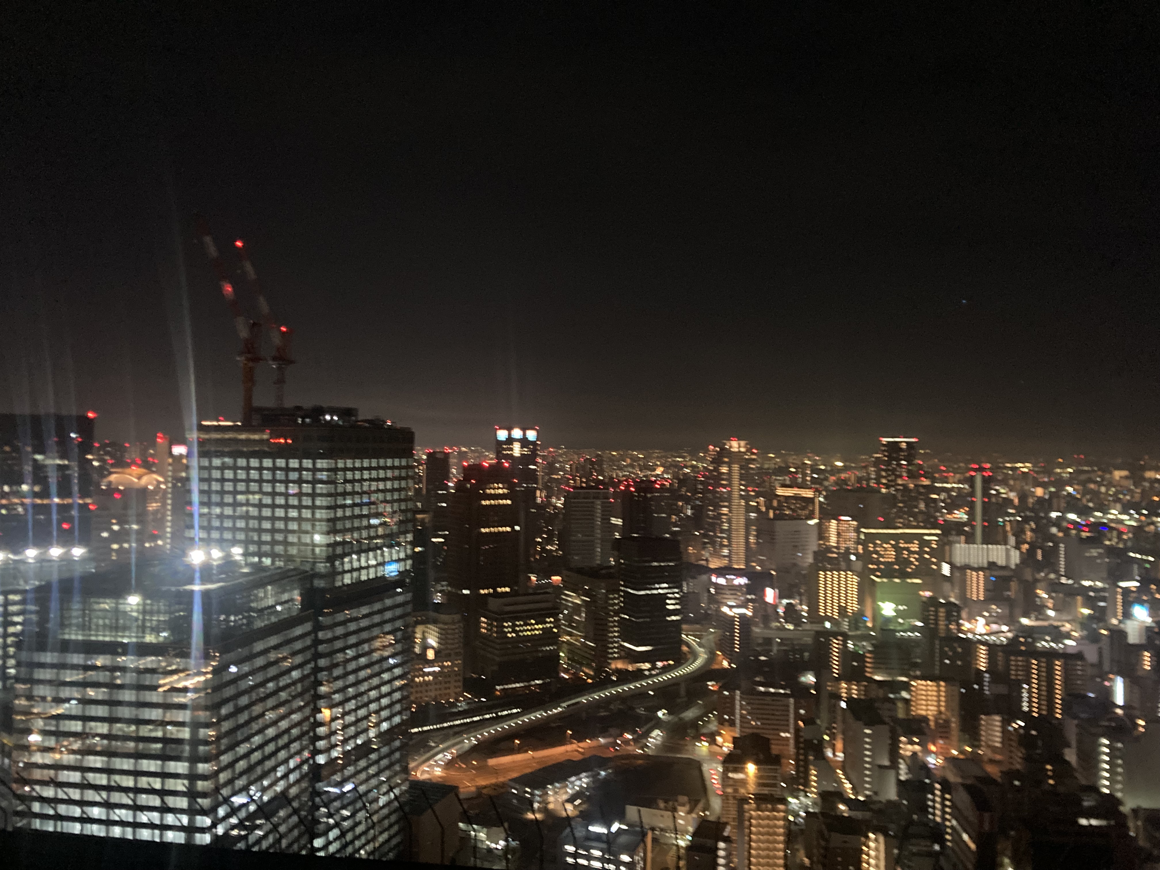 밤이 되면 더 빛나는 오사카