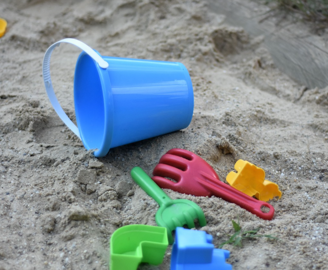 놀이터 장난감 사진