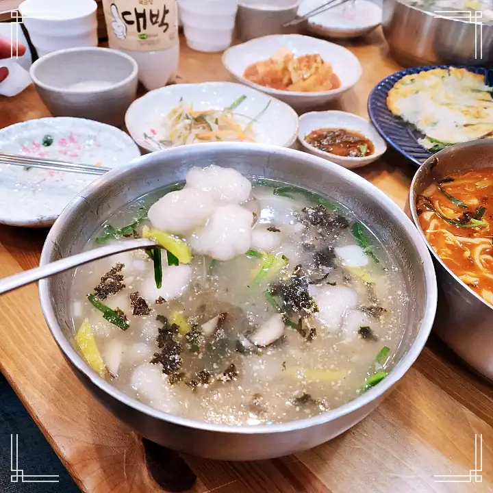 6시내고향 강릉 주문진 감자 옹심이 직접 갈아 만든 감자 100% 옹심이 얼큰한 장옹심이 장옹심이칼국수 장칼국수 맛집 오늘 방송 추천