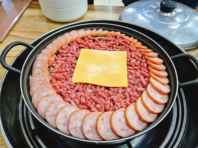 인계동 부대찌개집 '이나경 송탄부대찌개'