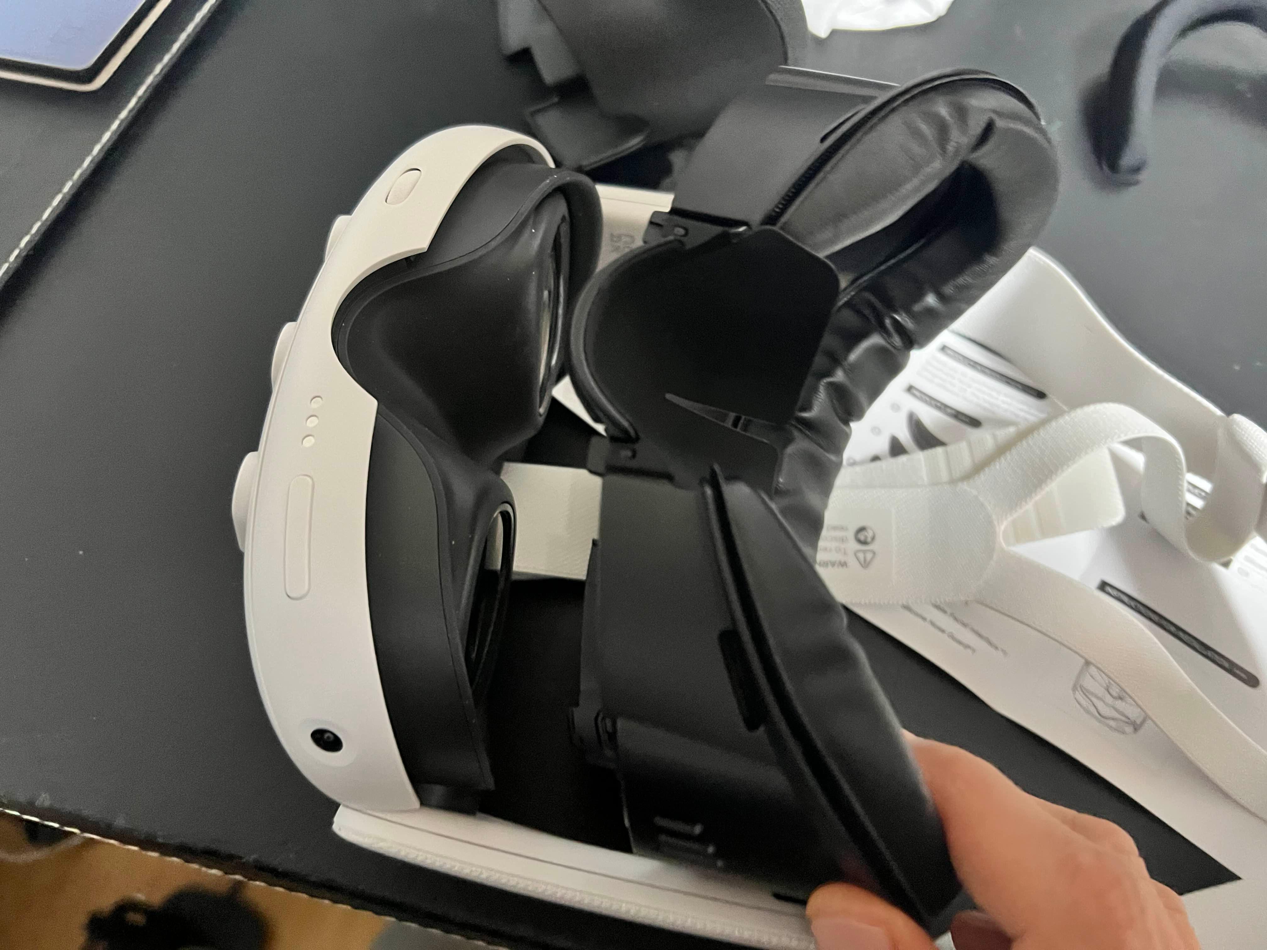 메타퀘스트3 안면폼 AMVR 가죽 환기커버 장착