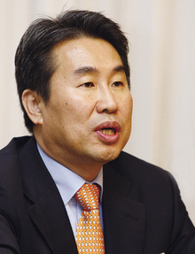 신재민