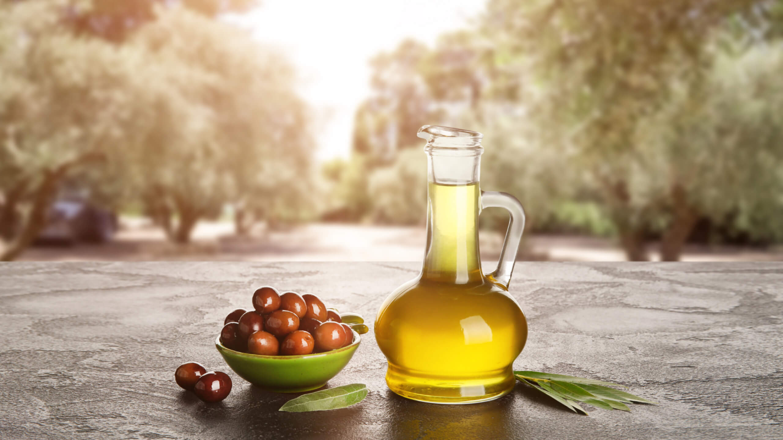 커피에 넣어 마시면 다이어트가 되는 오일 BEST 3 : 올리브오일의 효능