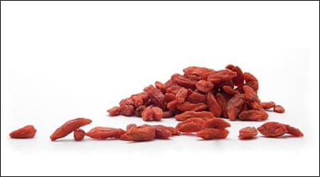 말린 구기자가 펼쳐져 있음