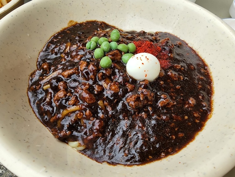 생방송오늘저녁 신당 신당역 고기에 유니짜장 조합 삼겹살 구이에 짜장면 맛집 추천