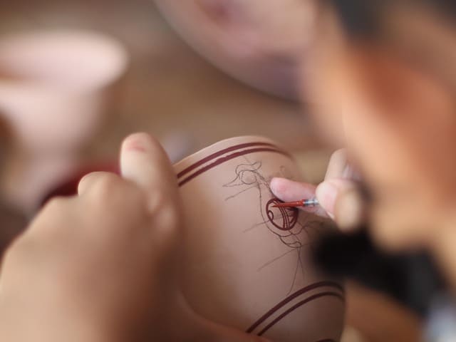 사라져가는 직업을 위한 전통 기술 보존 프로젝트 사례