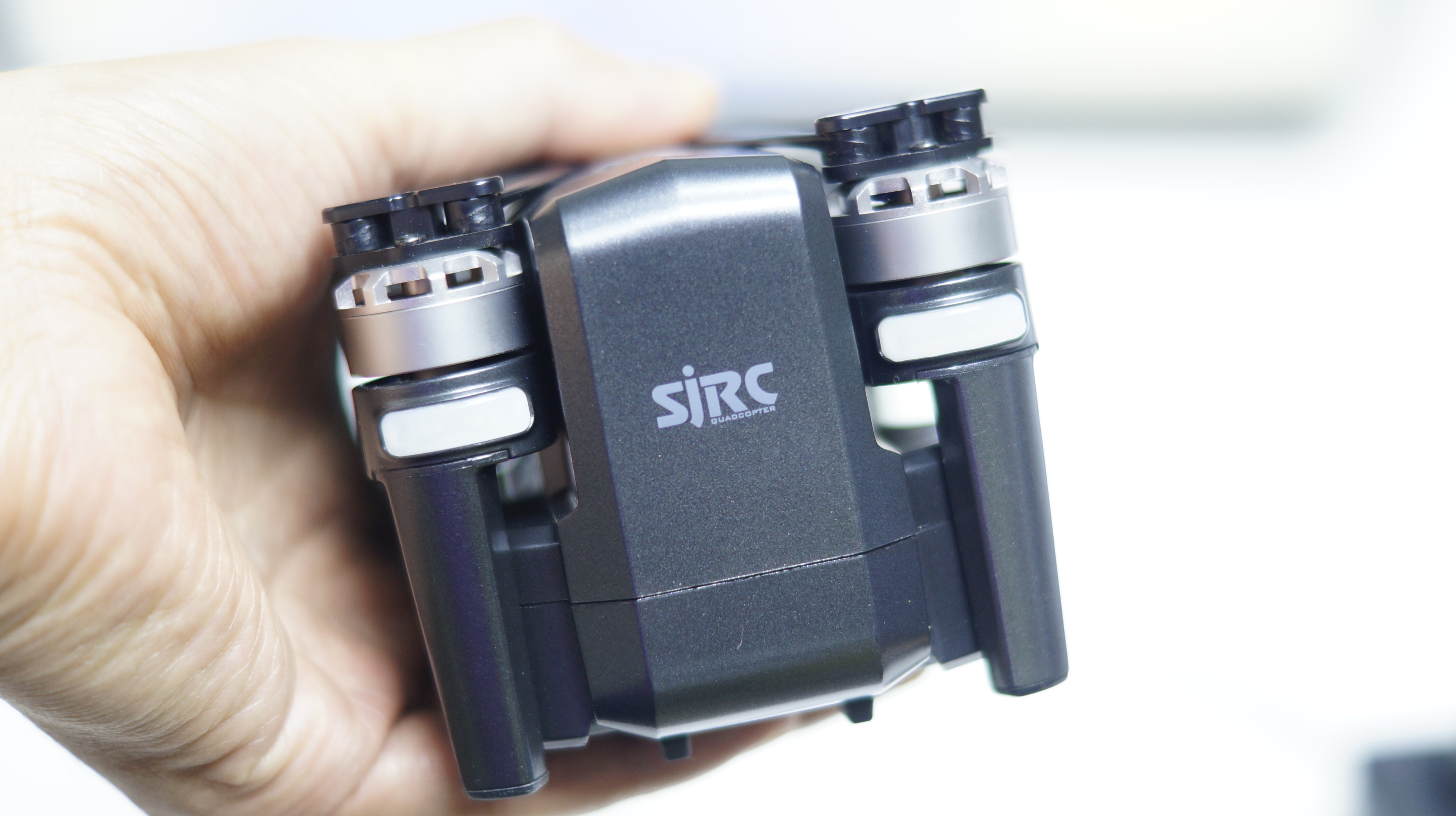 SJRC F11 PRO 드론 후기