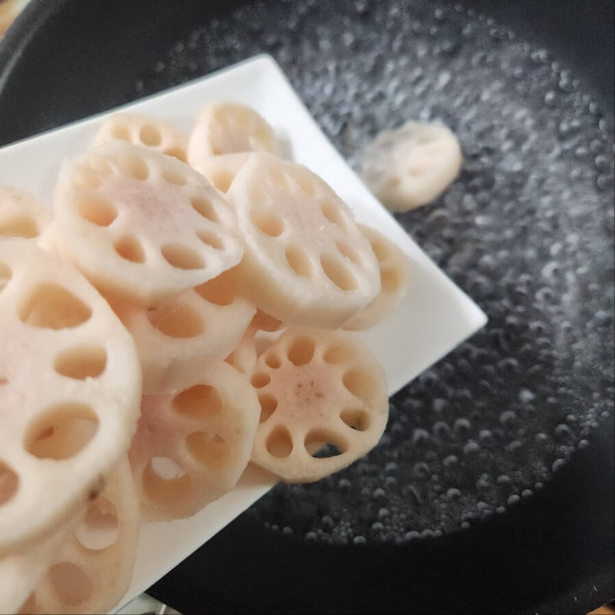 연근손질법 연근 보관 연근보관법 연근보관법 연근 보관 연근손질법 1분 요리 팁 &amp;#124; 연근 손질법 연근 손질법 연근 손질 겨울 제철음식 연근 손질법