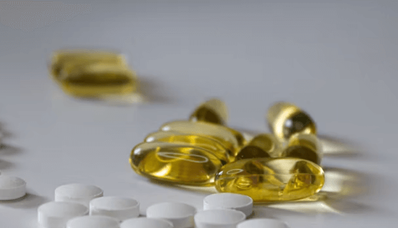 만성 염증 잡는 법: 3대 영양제와 식단 수치 낮추기